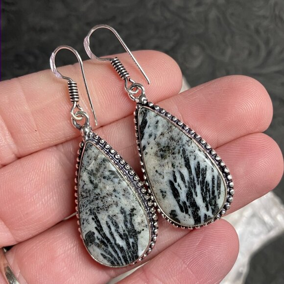 Hornblende With Pyrite Flecks Earrings Stone Crystal Jewelry - Picture 3 of 5